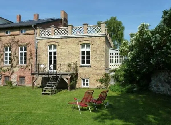 Two-storey With Terrace And Garden בית נופש Alt Suhrkow