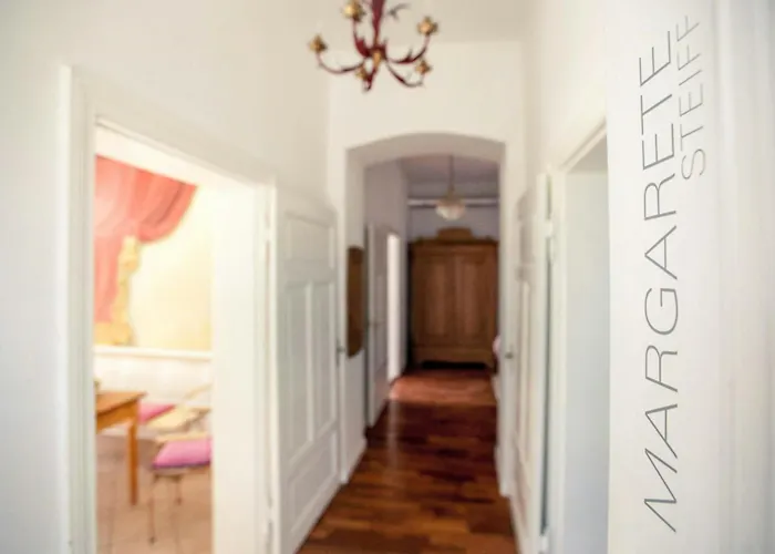 בית נופש Two-storey With Terrace And Garden *